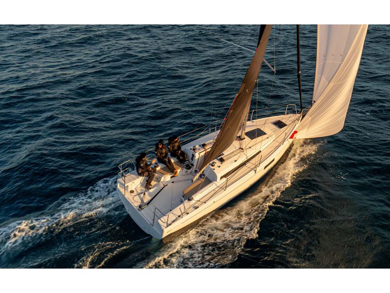 BENETEAU First 30