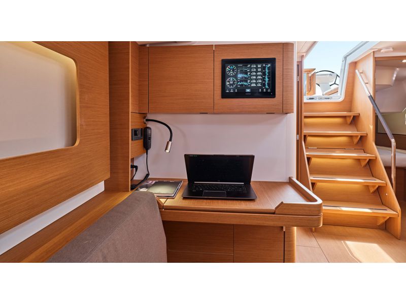 BENETEAU First 44