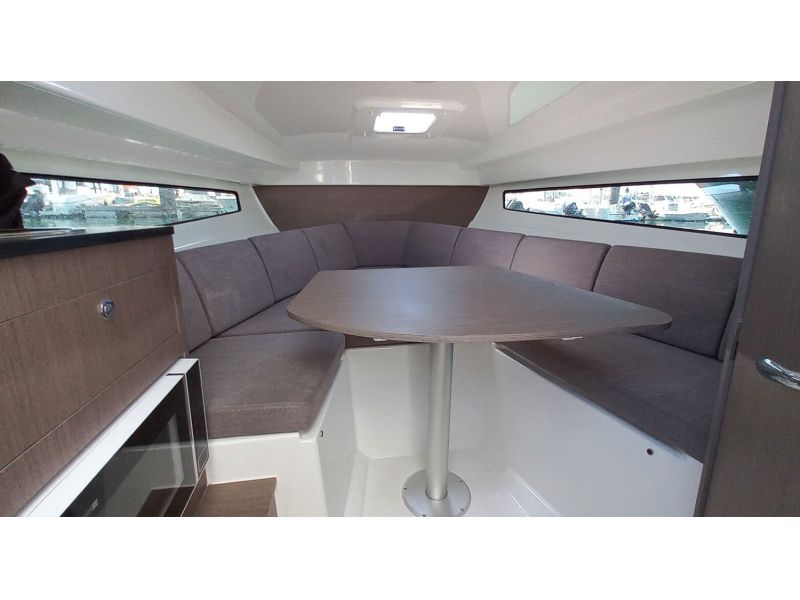 BENETEAU Flyer 8 Sundeck