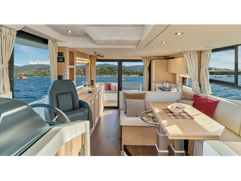 BENETEAU Swift Trawler 48
