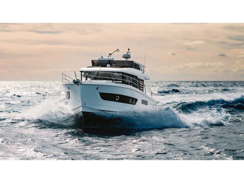 BENETEAU Swift Trawler 37 Fly