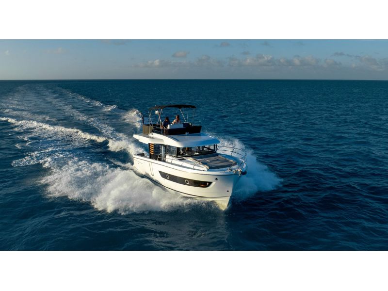 BENETEAU Swift Trawler 37 Fly