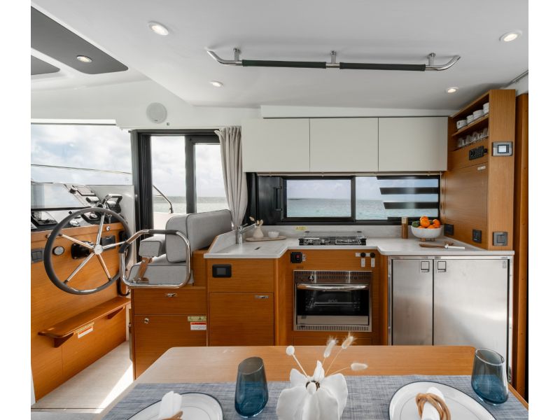 BENETEAU Swift Trawler 37 Fly