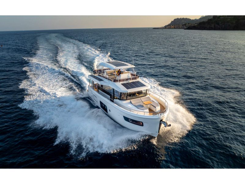 BENETEAU Swift Trawler 54