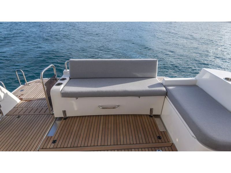 BENETEAU Swift Trawler 41 Fly