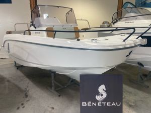 BENETEAU FLYER 7 SPACEDECK